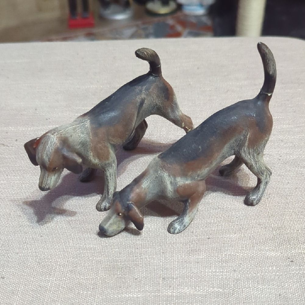 Vintage Porcelain fox hound Dog Figurines Made In Japan